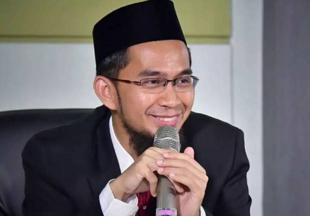 Adi Hidayat Adi Hidayat