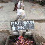 Protes Jalan (2) Labuan Panimba