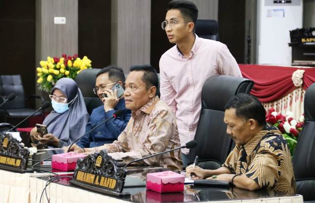 RDP Buaya Buaya di Teluk Palu