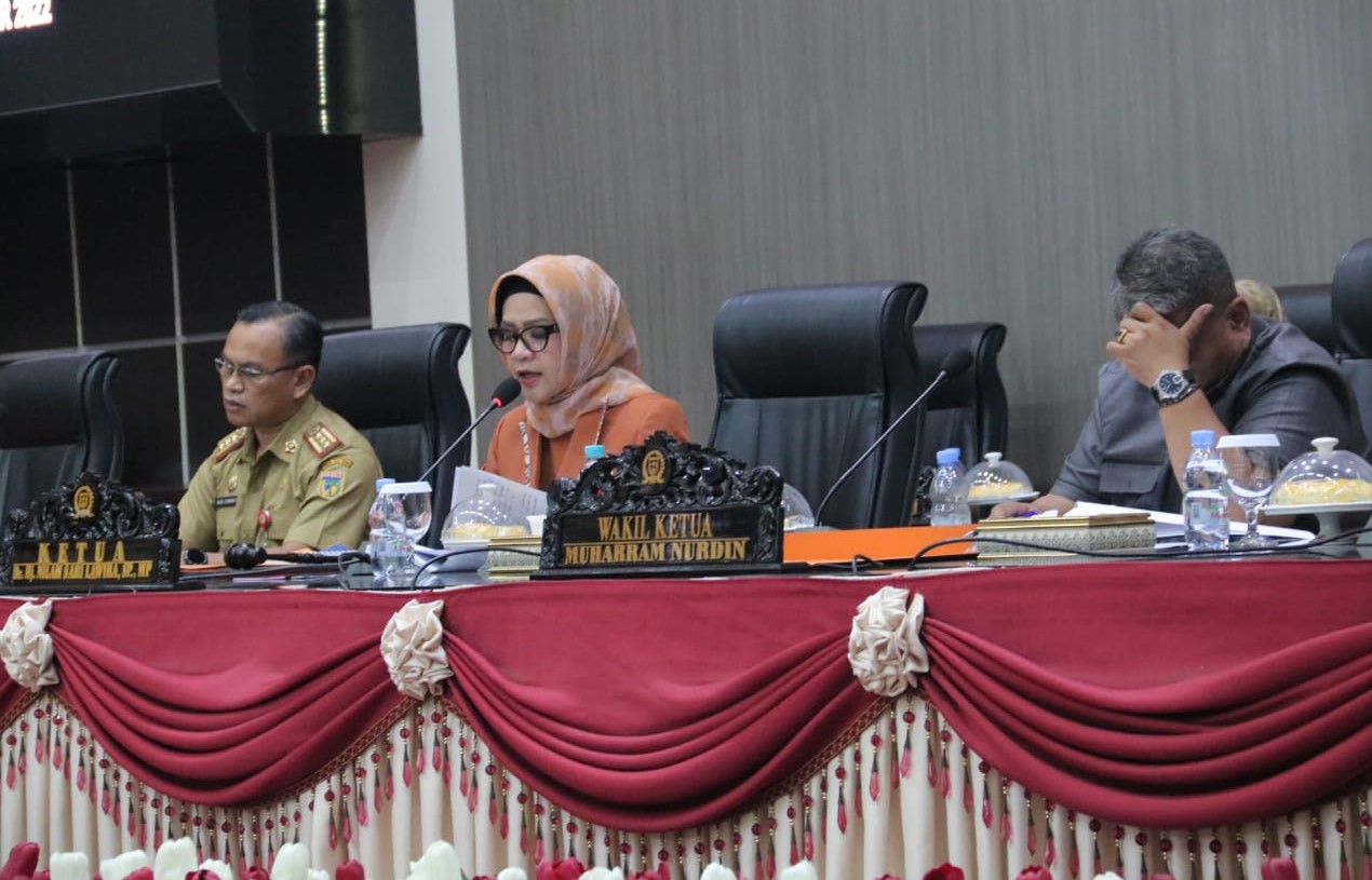 Penetapan Tiga Raperda