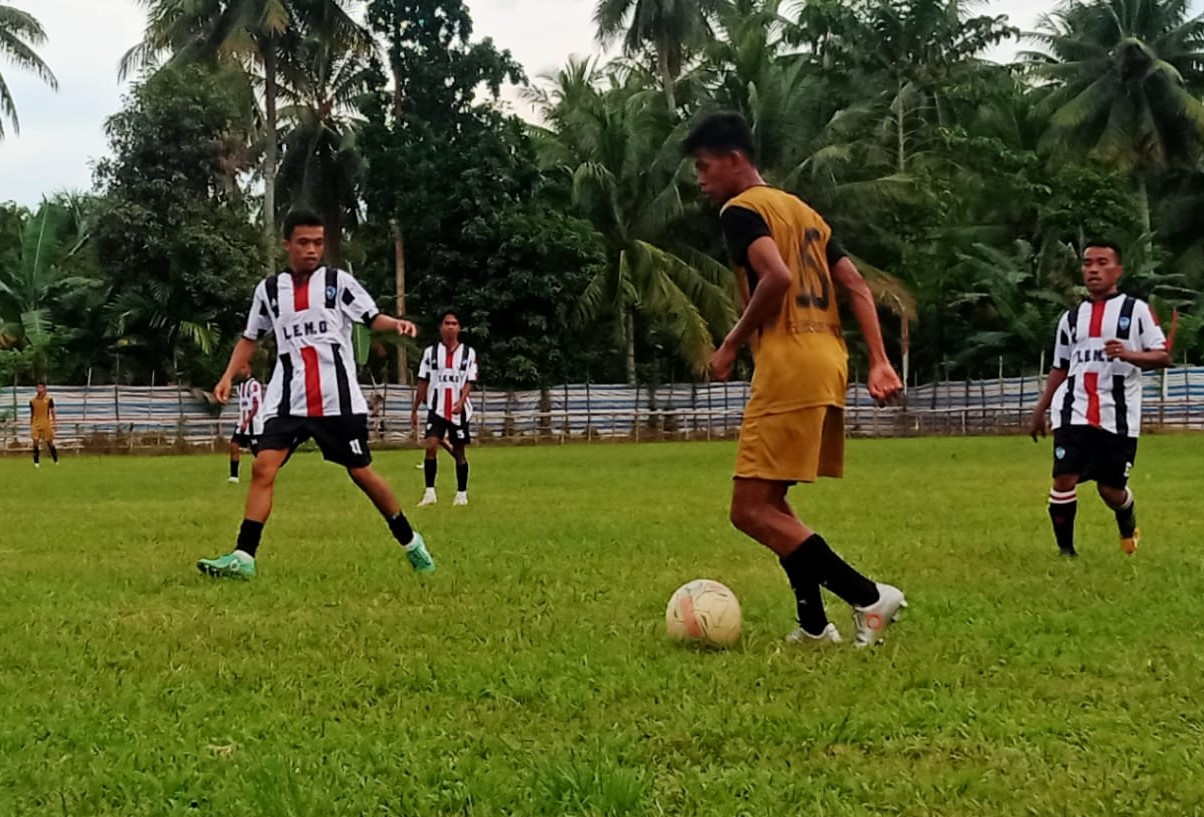 Tim Berlian Tomoli Turnamen Sepak Bola Kampus Sahib