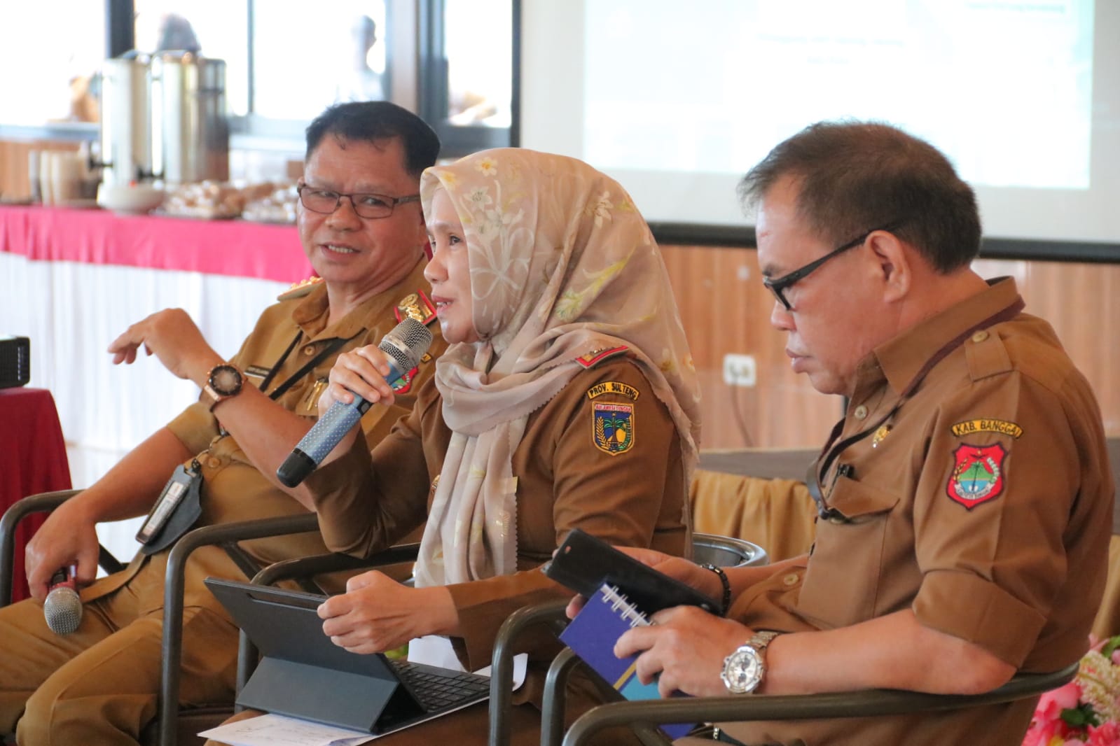 Sekwan DPRD Sulteng Sekwan DPRD Sulteng