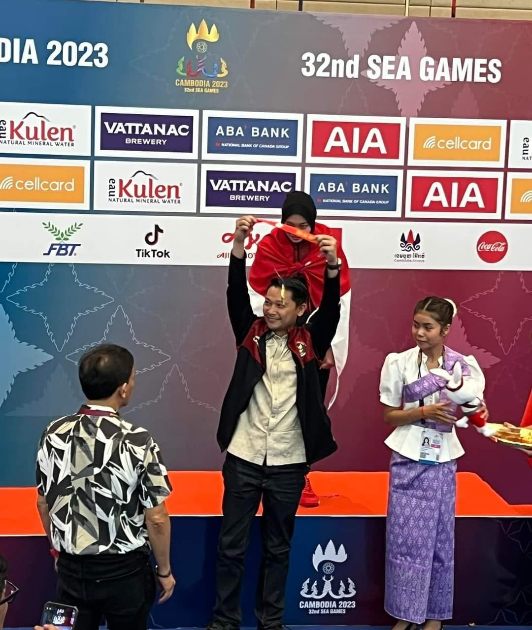 Ketua Fraksi Gerindra DPRD Sulteng Abdul Karim Aljufri, Dampingi Atlet Pencak Silat Peraih Medali Emas di SEA Games 2023 2 Abdul Karim Aljufri