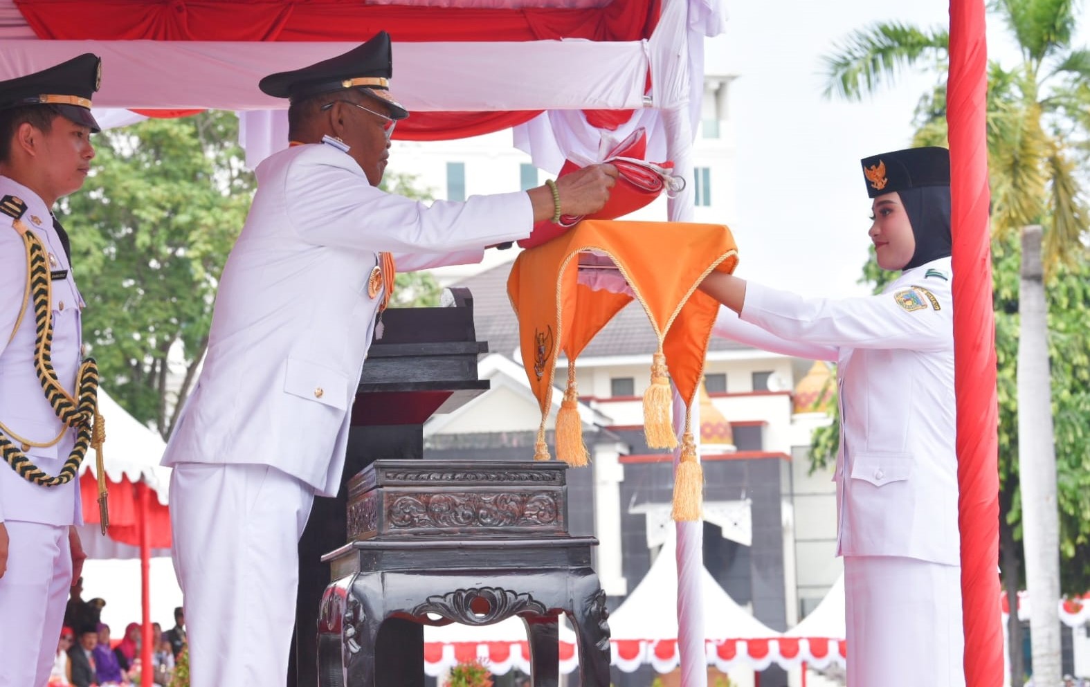 Gubernur Pimpin HUT RI Rusdy Mastura