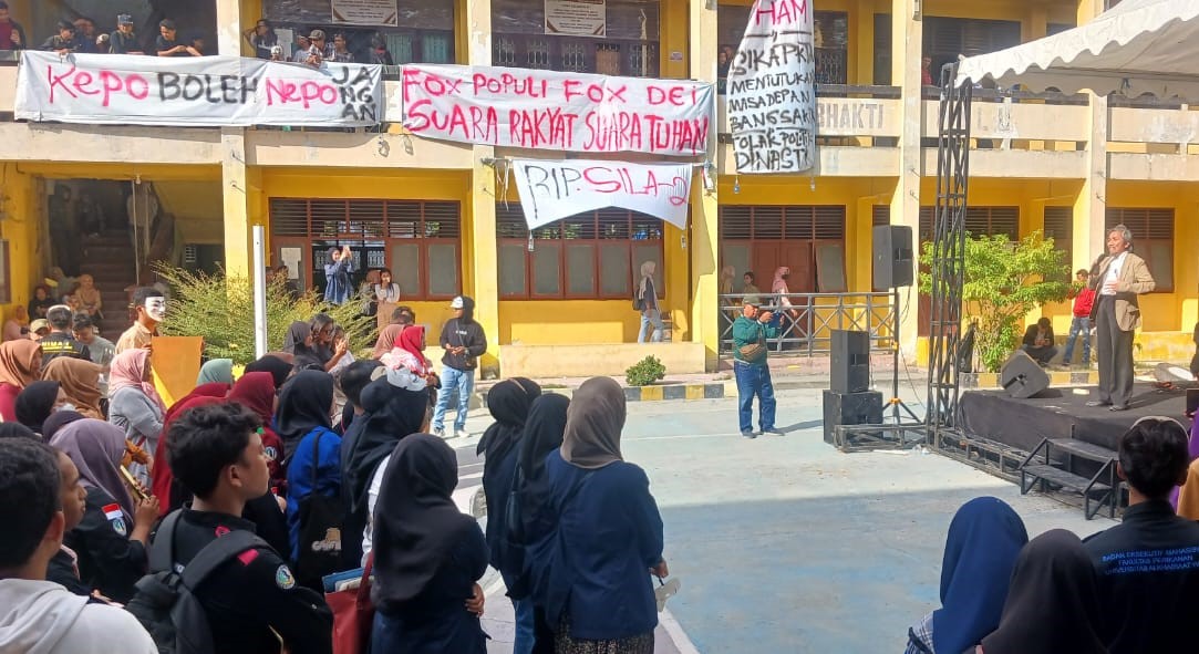 Mahasiswa di Kota Palu