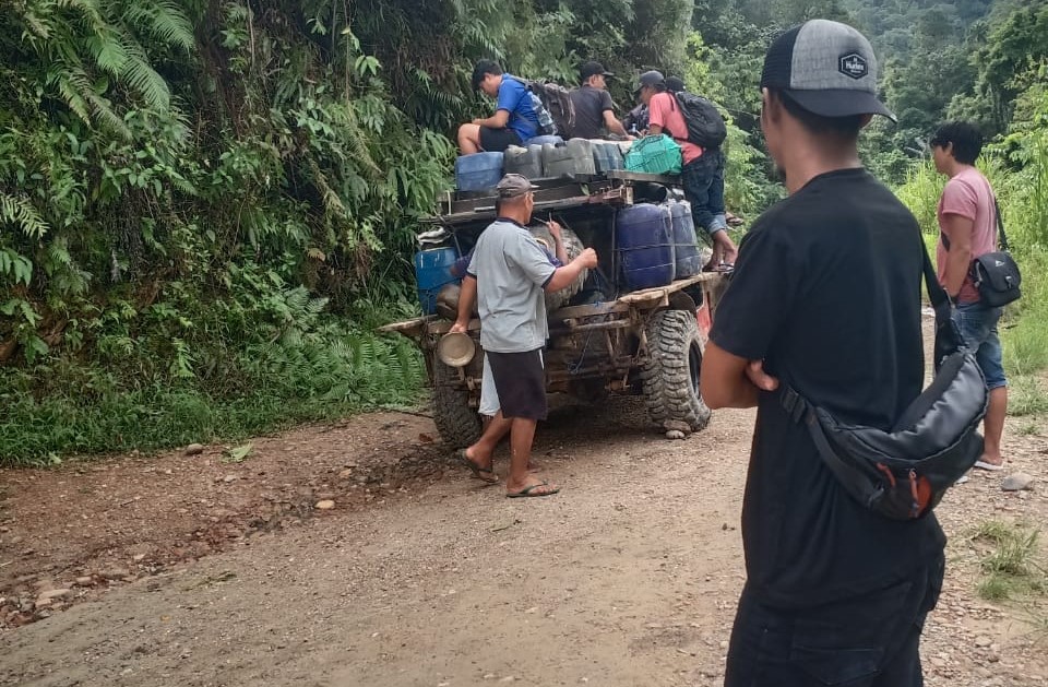 PETI di Tabong PETI di Sungai Tabong